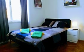 Pula Center Green Park Apartments And Rooms